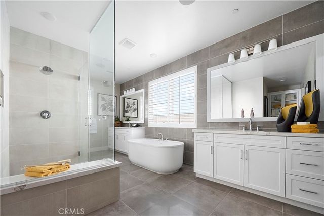5040 Solace Drive, Rancho Mission Viejo, CA 92694