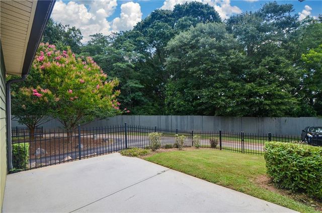 133 Dean Circle, Mcdonough, GA 30253