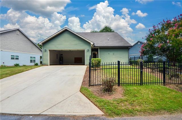 133 Dean Circle, Mcdonough, GA 30253