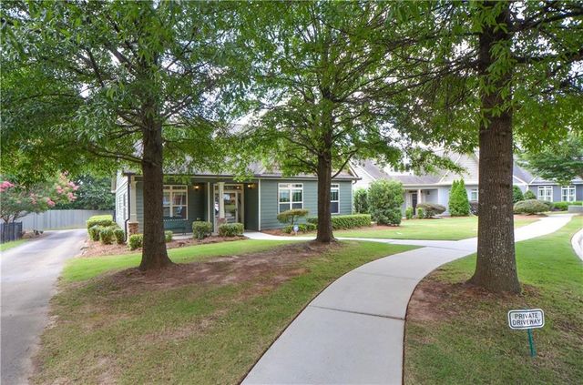 133 Dean Circle, Mcdonough, GA 30253