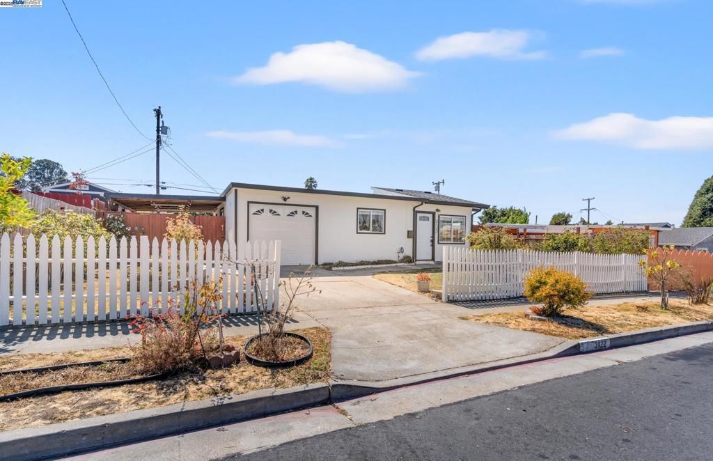 3122 Groom Dr, Richmond, CA 94806