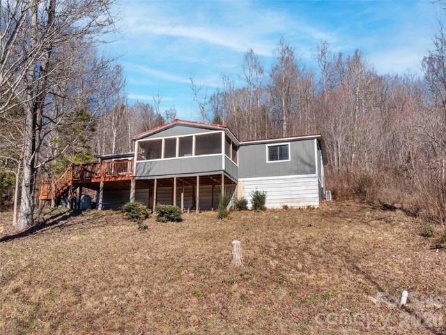 124 Cozy Cove Lane, Saluda, NC 28773