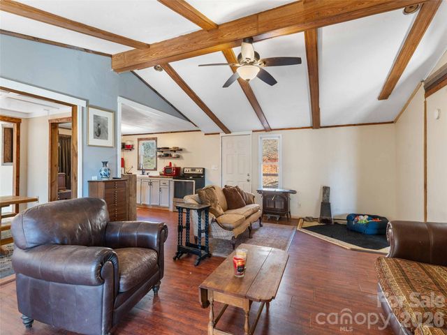 124 Cozy Cove Lane, Saluda, NC 28773