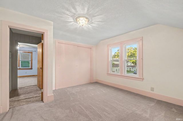 1022 W Lincoln Avenue, Goshen, IN 46526