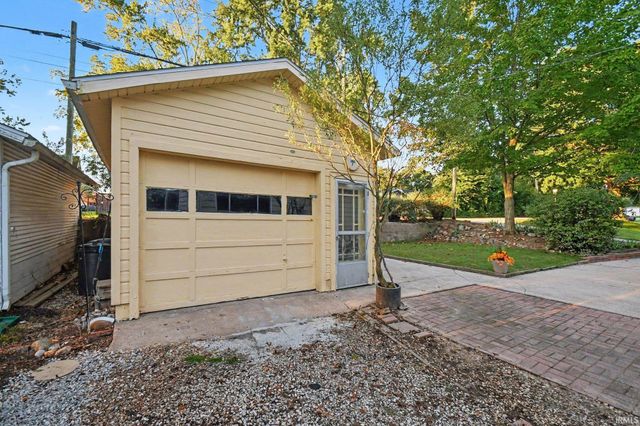 1022 W Lincoln Avenue, Goshen, IN 46526