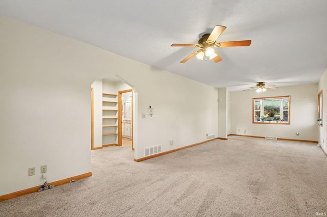 1022 W Lincoln Avenue, Goshen, IN 46526