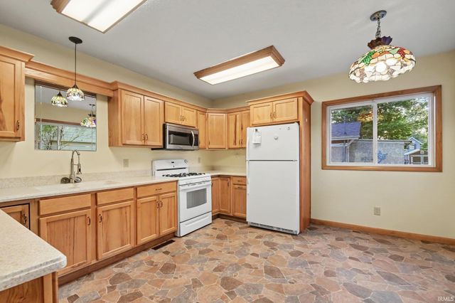1022 W Lincoln Avenue, Goshen, IN 46526