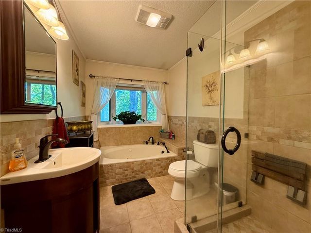 7352 Oak Bucket Road, Thomasville, NC 27360