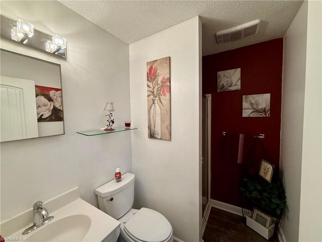 7352 Oak Bucket Road, Thomasville, NC 27360