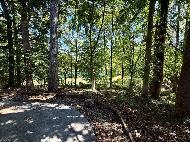 7352 Oak Bucket Road, Thomasville, NC 27360