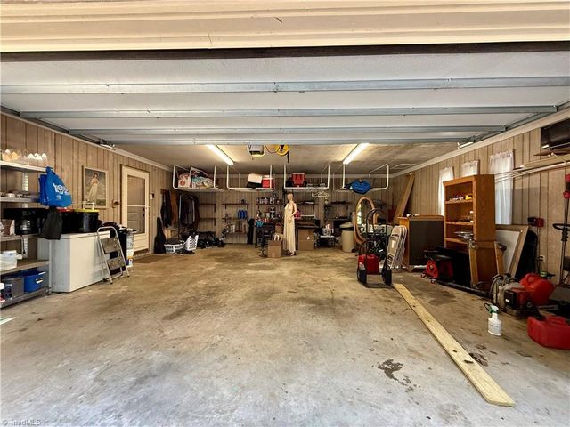 7352 Oak Bucket Road, Thomasville, NC 27360
