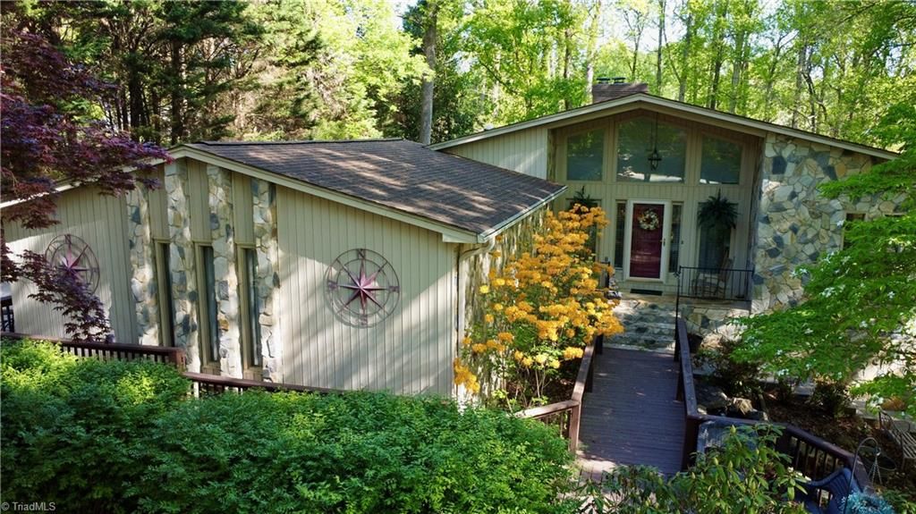 7352 Oak Bucket Road, Thomasville, NC 27360