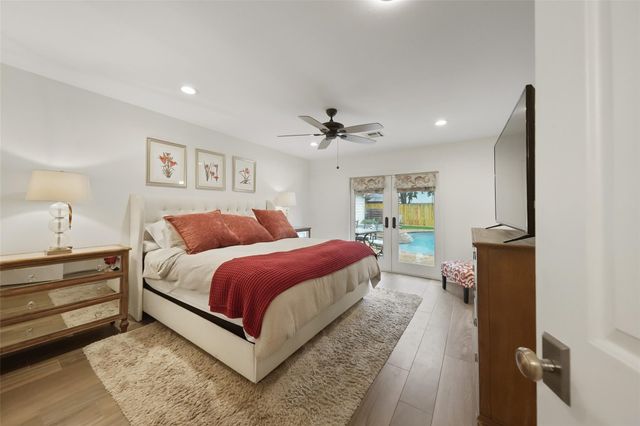 2207 Haverhill Drive, Houston, TX 77008