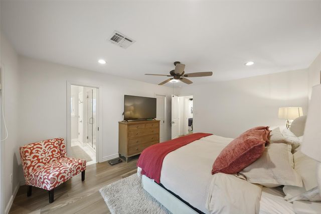2207 Haverhill Drive, Houston, TX 77008