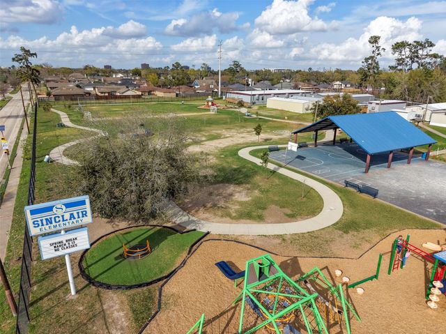 2207 Haverhill Drive, Houston, TX 77008