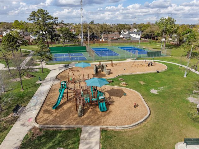 2207 Haverhill Drive, Houston, TX 77008