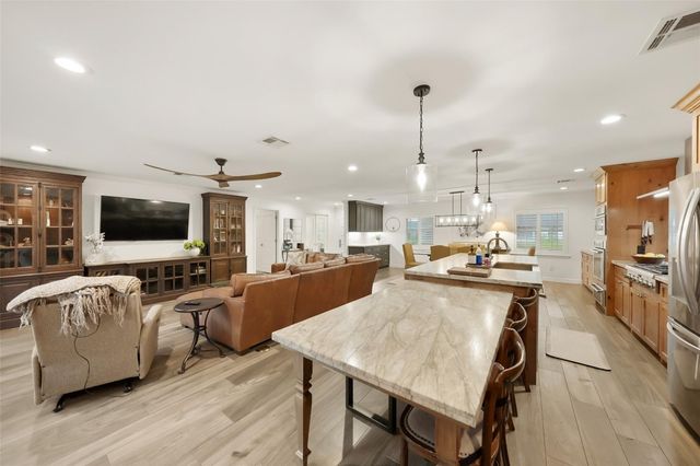 2207 Haverhill Drive, Houston, TX 77008