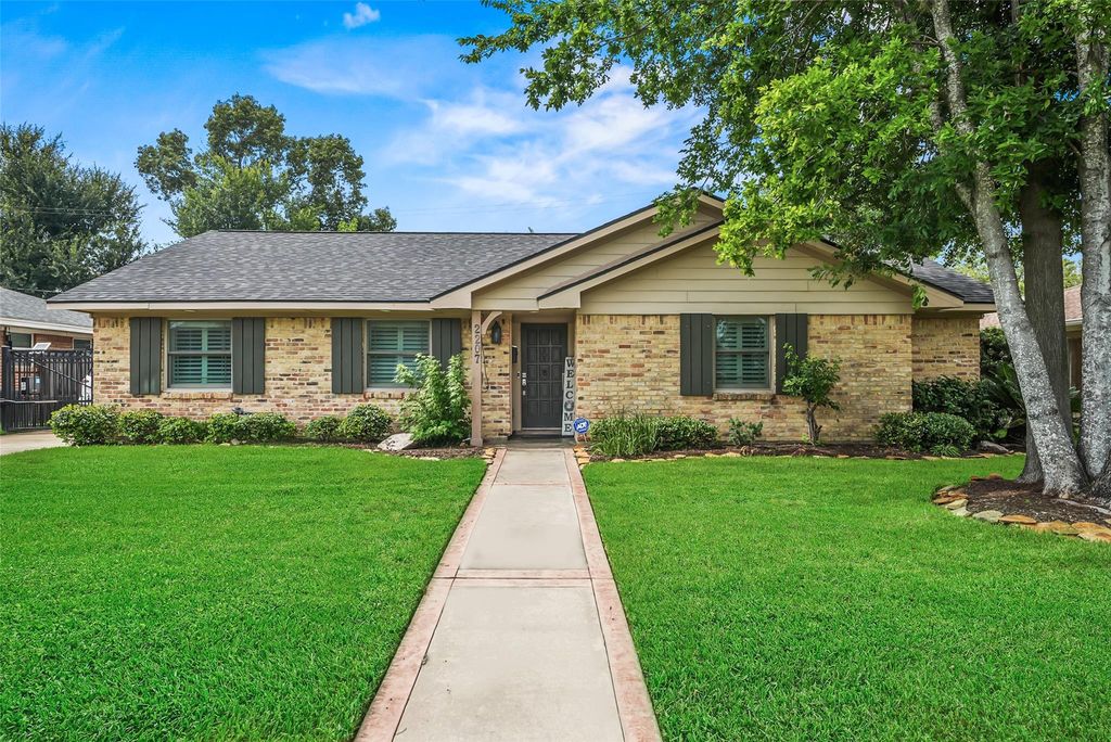 2207 Haverhill Drive, Houston, TX 77008