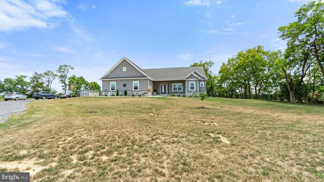 8638 REGAL DR, Mercersburg, PA 17236