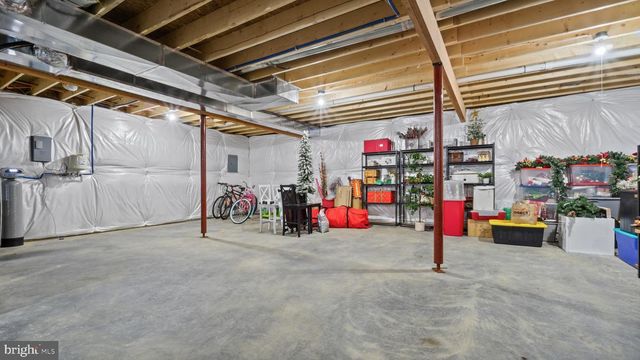 8638 REGAL DR, Mercersburg, PA 17236