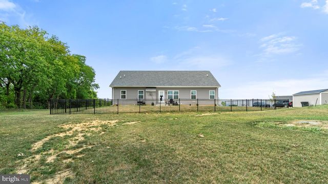 8638 REGAL DR, Mercersburg, PA 17236