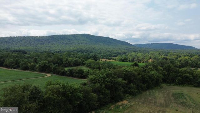 8638 REGAL DR, Mercersburg, PA 17236