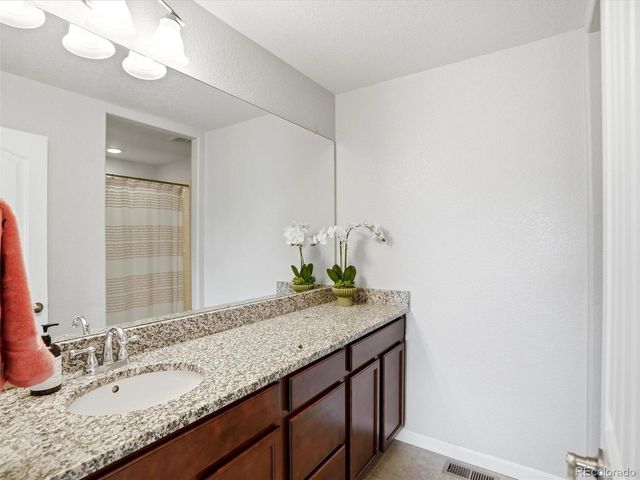 15461 Village Cir, Commerce City, CO 80603