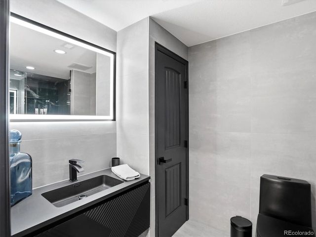 15461 Village Cir, Commerce City, CO 80603