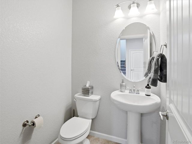 15461 Village Cir, Commerce City, CO 80603