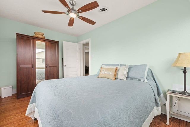507 S 2nd Street, La Porte, TX 77571