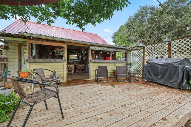 507 S 2nd Street, La Porte, TX 77571