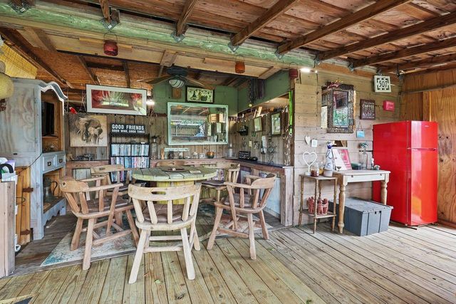 507 S 2nd Street, La Porte, TX 77571