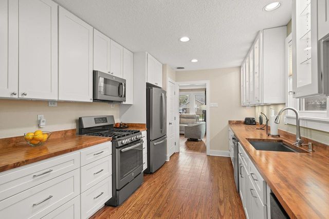 507 S 2nd Street, La Porte, TX 77571