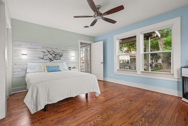 507 S 2nd Street, La Porte, TX 77571