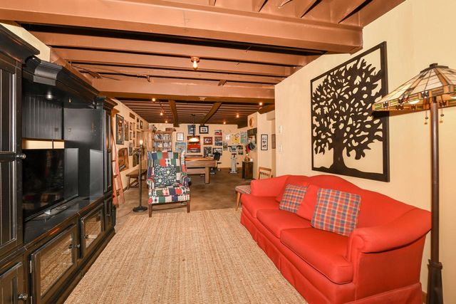 300 King William COURT S, Waukesha, WI 53186