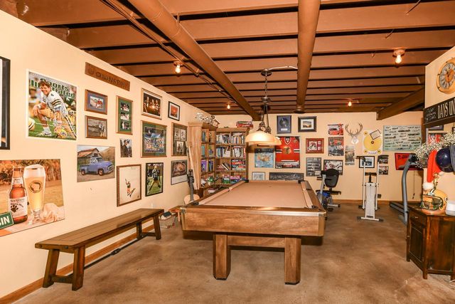 300 King William COURT S, Waukesha, WI 53186