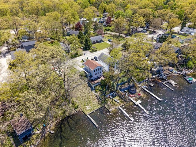 6590 Academy Drive, Brighton, MI 48116