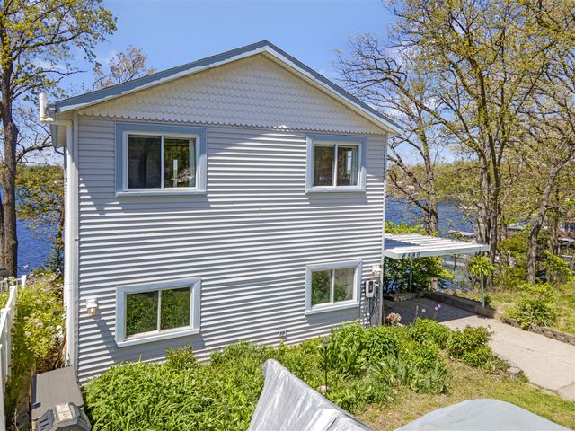 6590 Academy Drive, Brighton, MI 48116
