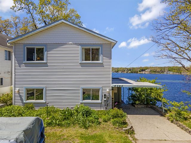 6590 Academy Drive, Brighton, MI 48116