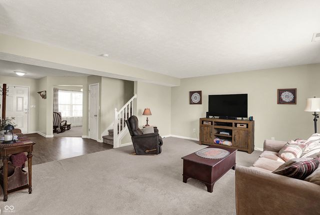 109 N Raymond Avenue, Trafalgar, IN 46181