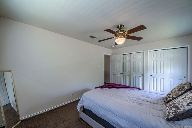 2715 CROWN HOLW, San Antonio, TX 78251