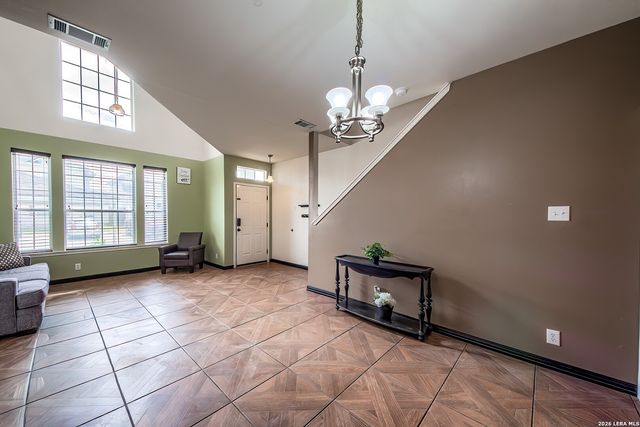 2715 CROWN HOLW, San Antonio, TX 78251