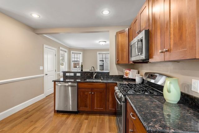 22 Myrtle St, Watertown, MA 02472