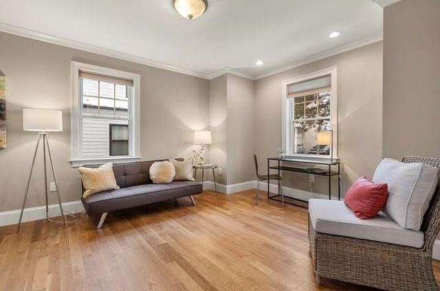 22 Myrtle St, Watertown, MA 02472