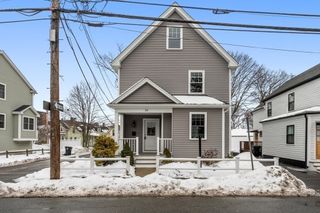 22 Myrtle St, Watertown, MA 02472