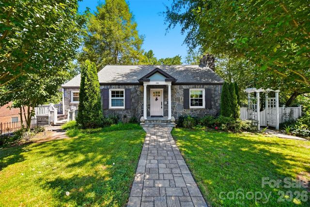 104 Jefferson Street, Morganton, NC 28655