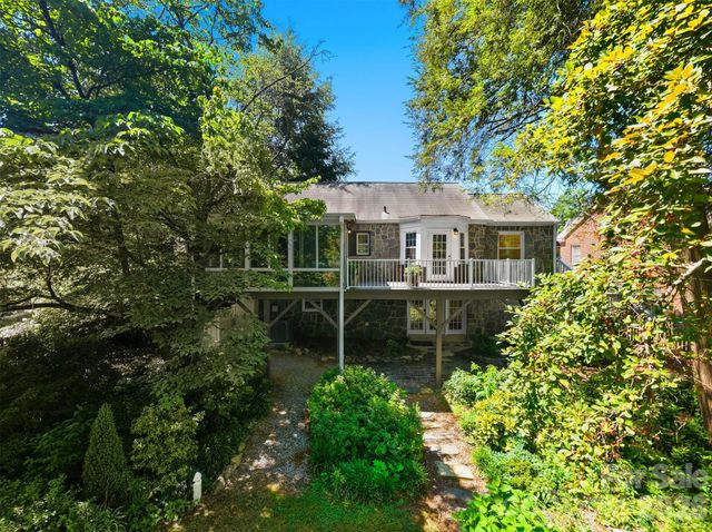 104 Jefferson Street, Morganton, NC 28655