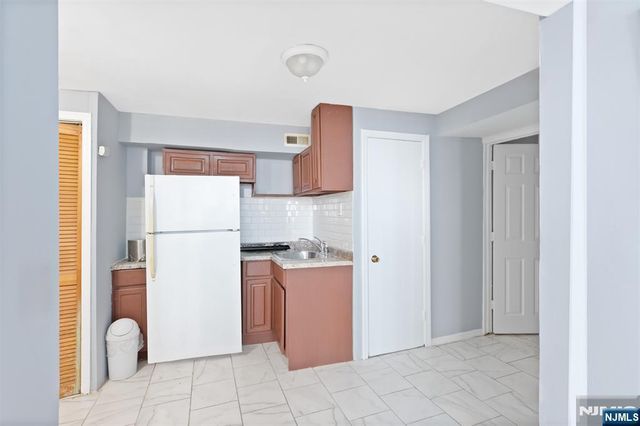 555 61st Street, West New York, NJ 07093