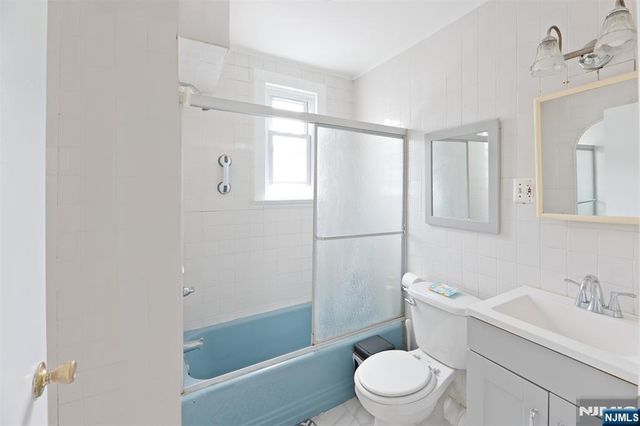 555 61st Street, West New York, NJ 07093