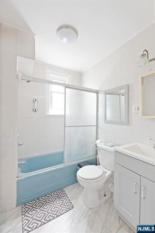 555 61st Street, West New York, NJ 07093